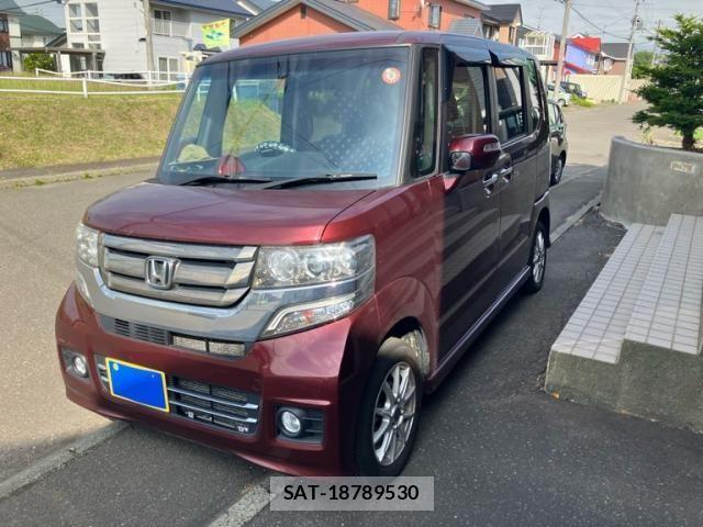 Honda N BOX CUSTOM 2017-03 8413976-1