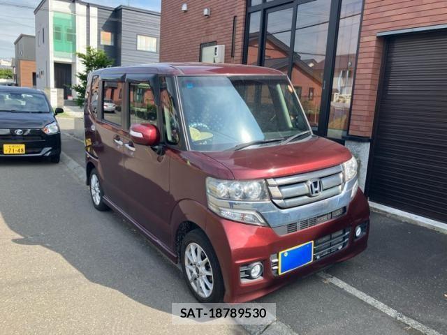 Honda N BOX CUSTOM 2017-03 8413976-2
