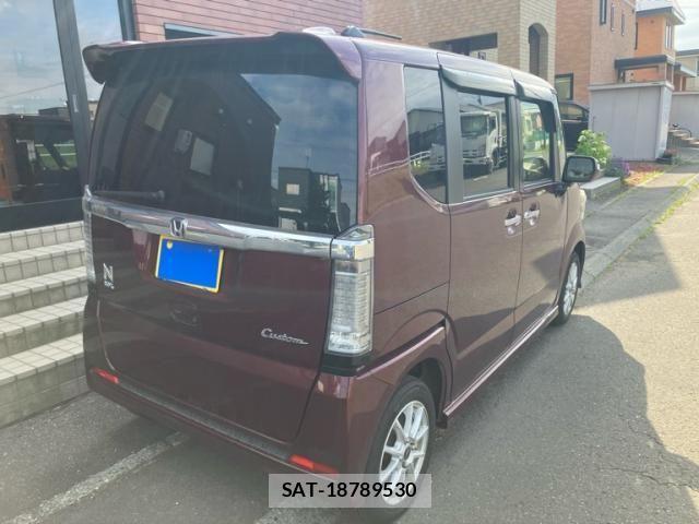 Honda N BOX CUSTOM 2017-03 8413976-5