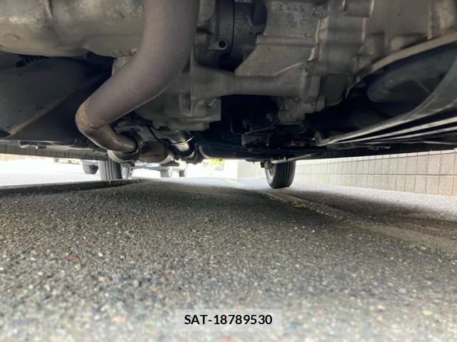 Honda N BOX CUSTOM 2017-03 8413976-8