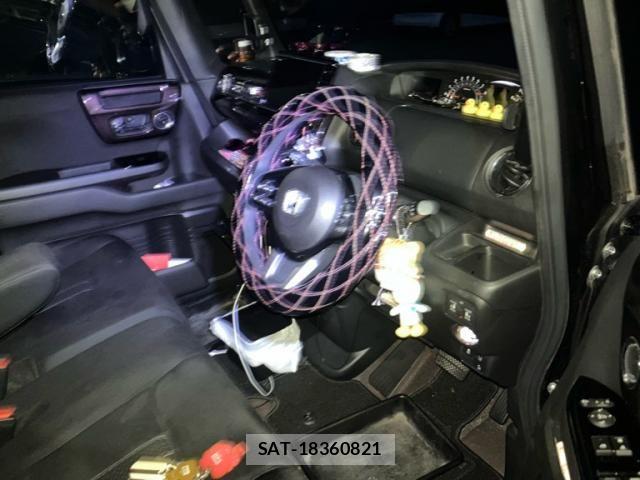 Honda N BOX CUSTOM 2020-11 8413975-15