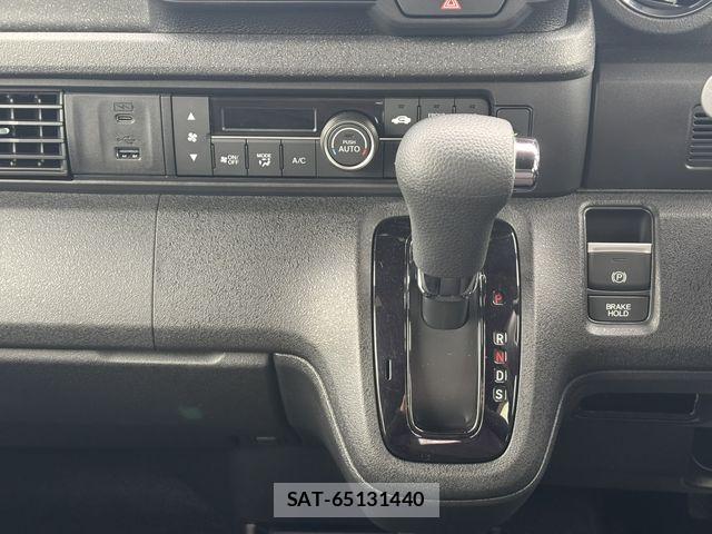 Honda N BOX CUSTOM 2024-02 8413969-20