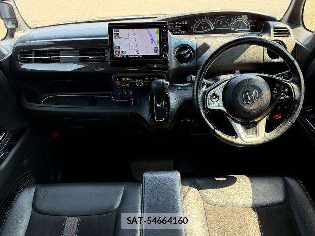 Honda N BOX CUSTOM 2018-05 8413972-5