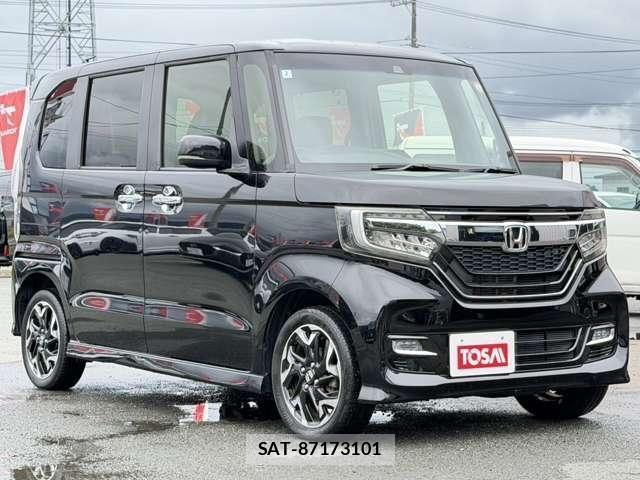 Honda N BOX CUSTOM 2018-02 8413971-19