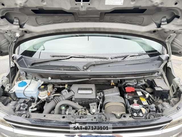 Honda N BOX CUSTOM 2018-02 8413971-21