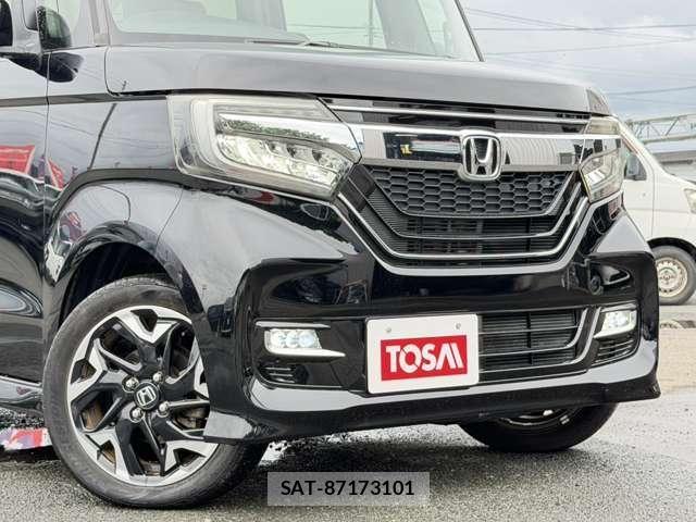 Honda N BOX CUSTOM 2018-02 8413971-26