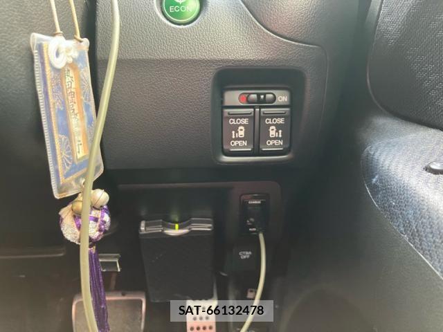 Honda N BOX CUSTOM 2014-01 8413977-15