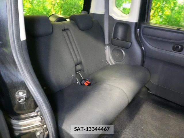 Honda N BOX CUSTOM 2017-02 8438581-26