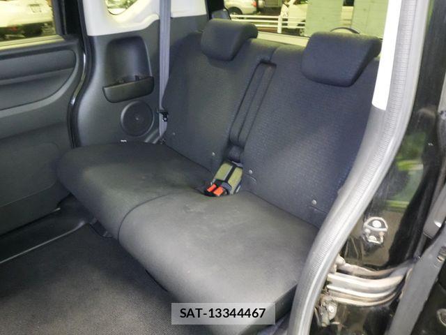 Honda N BOX CUSTOM 2017-02 8438581-27