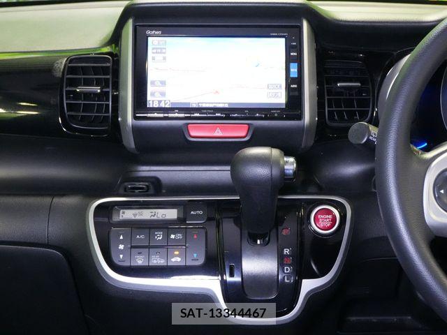 Honda N BOX CUSTOM 2017-02 8438581-8