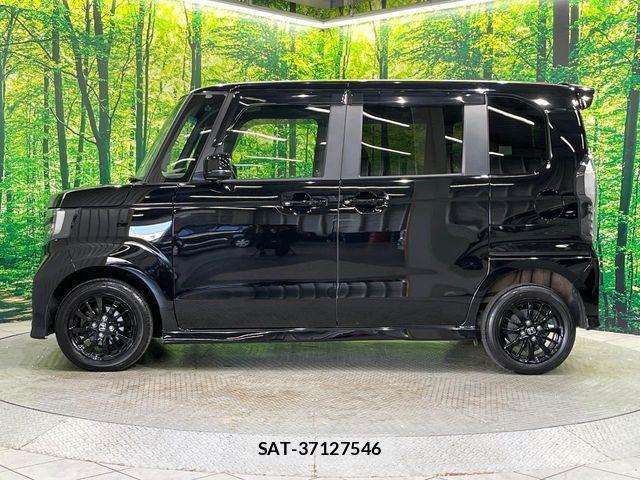 Honda N BOX CUSTOM 2023-10 8458076-14