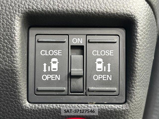Honda N BOX CUSTOM 2023-10 8458076-4