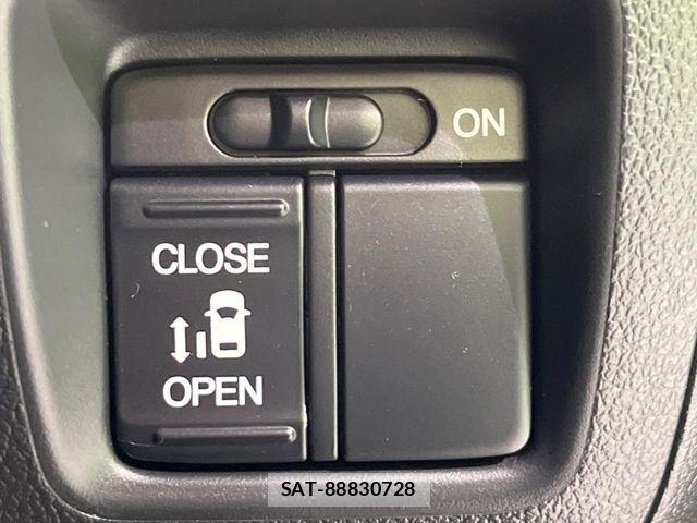 Honda N BOX CUSTOM 2017-07 8458079-2