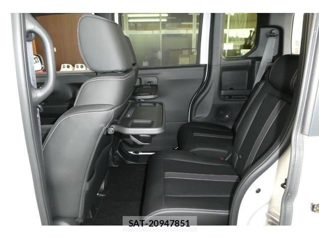 Honda N BOX CUSTOM 2023-10 8526224-17