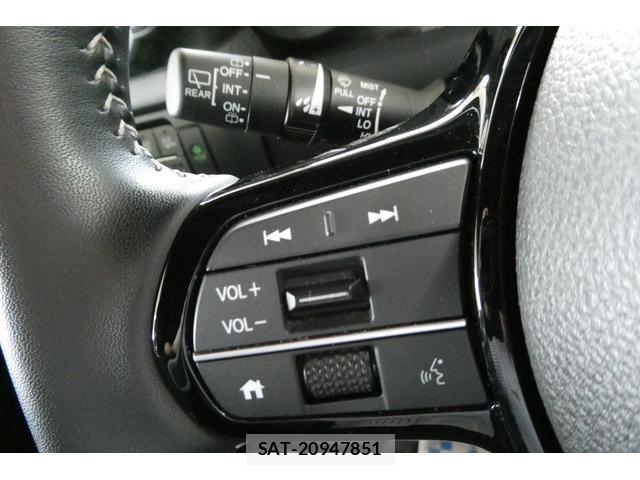 Honda N BOX CUSTOM 2023-10 8526224-25