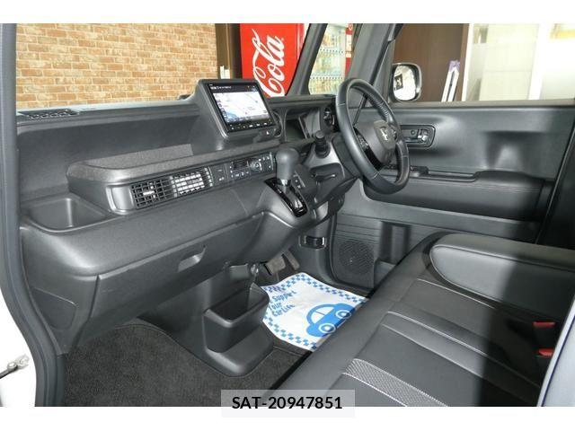 Honda N BOX CUSTOM 2023-10 8526224-5
