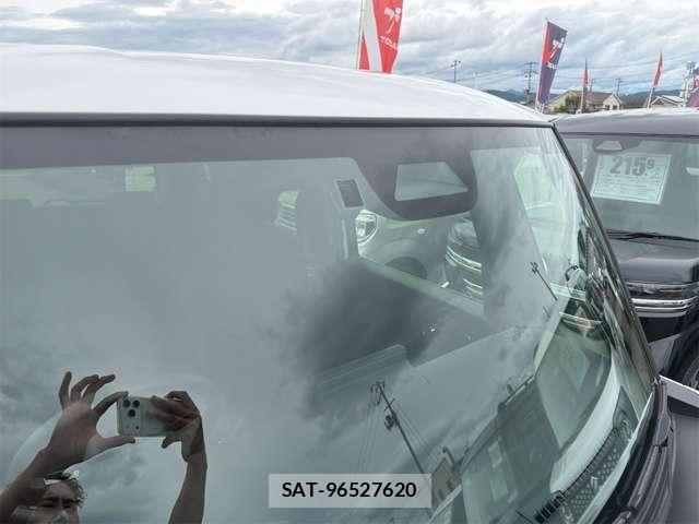 Honda N BOX CUSTOM 2023-11 8628072-10