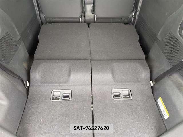 Honda N BOX CUSTOM 2023-11 8628072-13
