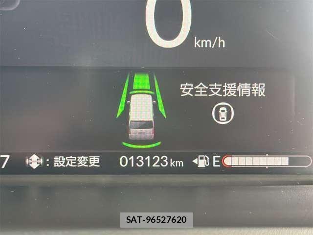 Honda N BOX CUSTOM 2023-11 8628072-27