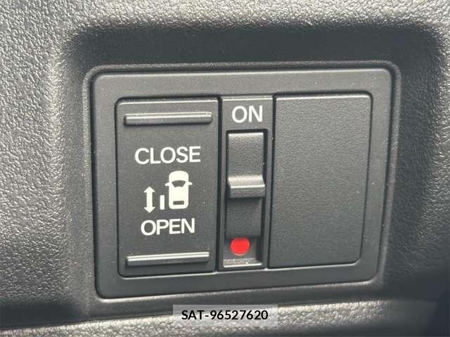 Honda N BOX CUSTOM 2023-11 8628072-7