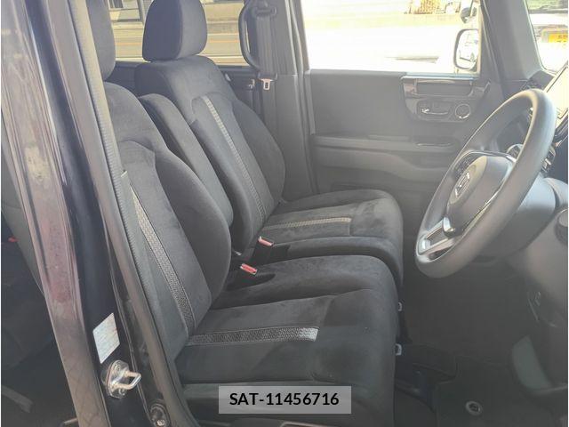 Honda N BOX CUSTOM 2018-02 8628076-13