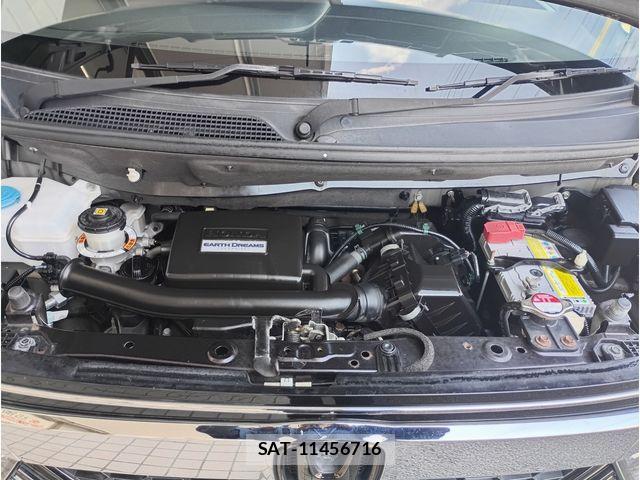 Honda N BOX CUSTOM 2018-02 8628076-18