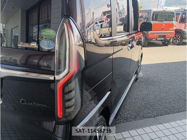 Honda N BOX CUSTOM 2018-02 8628076-5