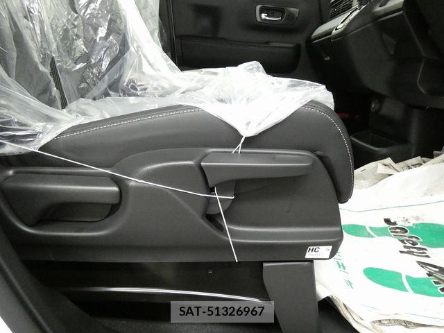 Honda N BOX CUSTOM 2026-02 8628070-13
