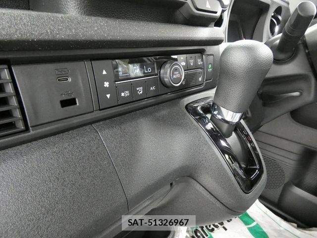 Honda N BOX CUSTOM 2026-02 8628070-21