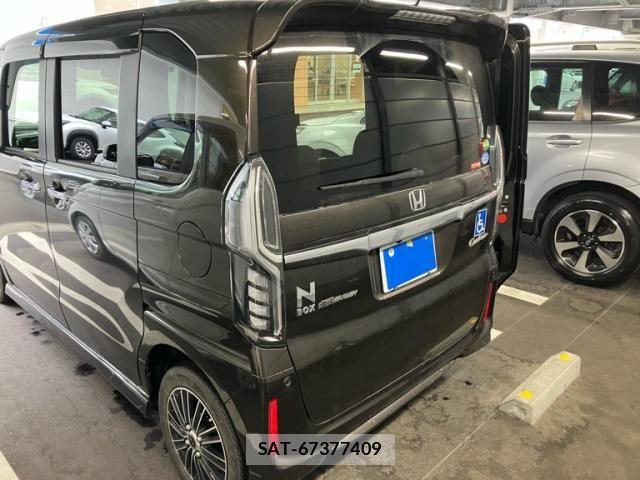 Honda N BOX CUSTOM 2018-10 8660661-4