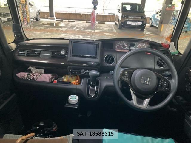 Honda N BOX CUSTOM 2019-10 8660663-13