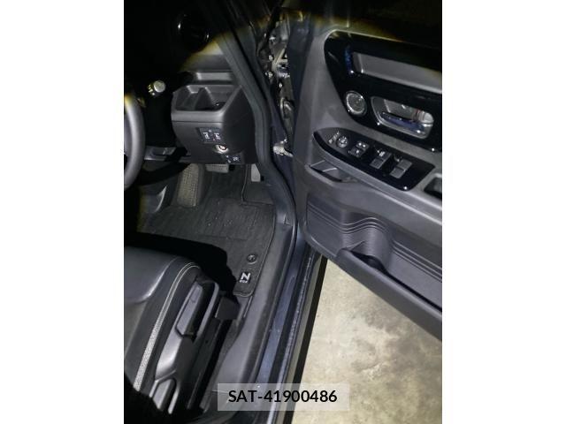 Honda N BOX CUSTOM 2022-06 8796914-17