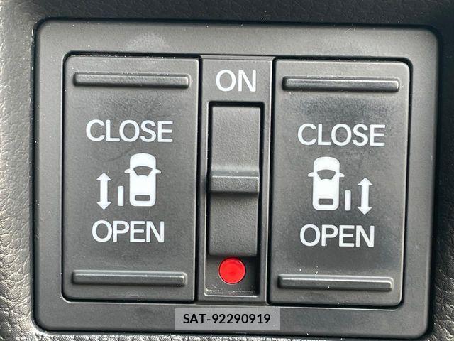 Honda N BOX CUSTOM 2021-01 8830773-2