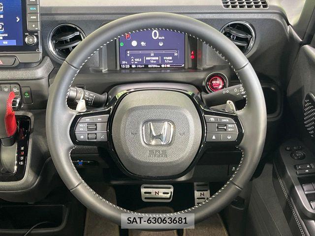 Honda N BOX CUSTOM 2024-05 8830761-11