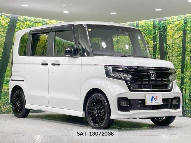 Honda N BOX CUSTOM 2023-10 8850139-15
