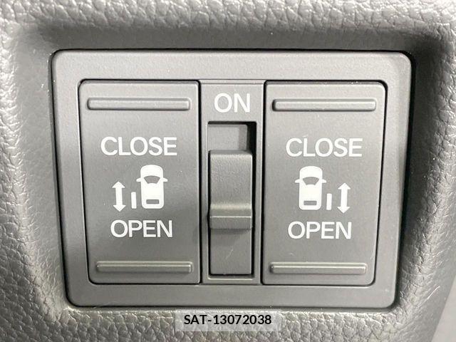 Honda N BOX CUSTOM 2023-10 8850139-7
