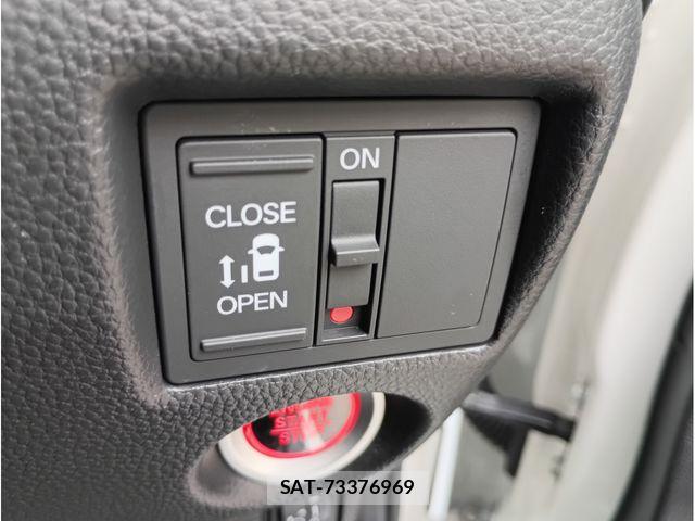 Honda N BOX CUSTOM 2022-01 8850142-14