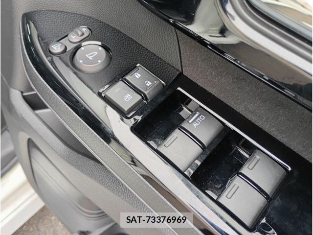 Honda N BOX CUSTOM 2022-01 8850142-19