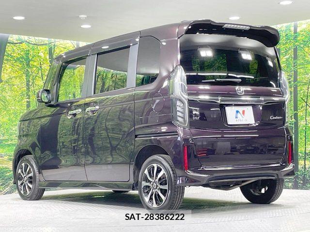 Honda N BOX CUSTOM 2018-02 8881180-17
