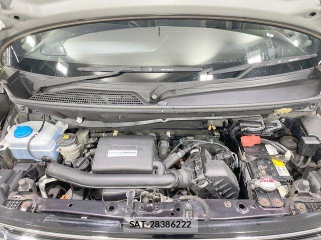 Honda N BOX CUSTOM 2018-02 8881180-18