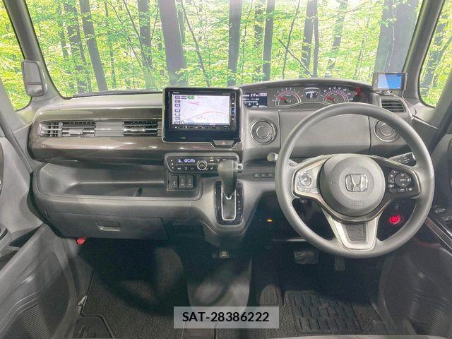 Honda N BOX CUSTOM 2018-02 8881180-1
