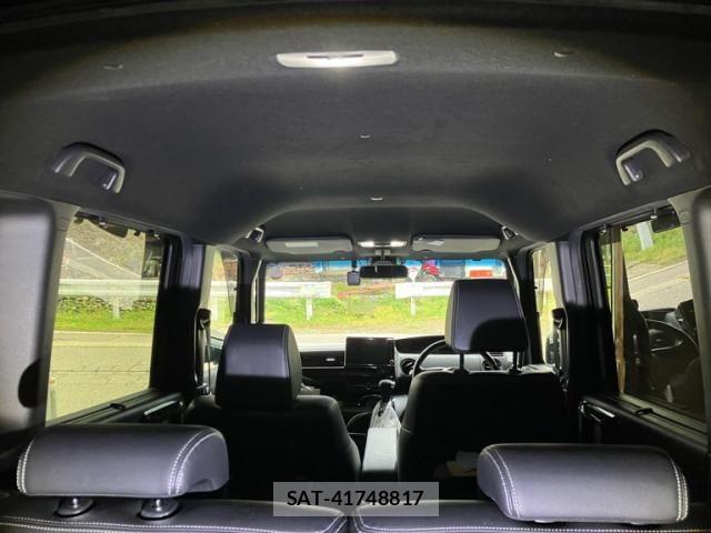 Honda N BOX CUSTOM 2018-05 8881181-10