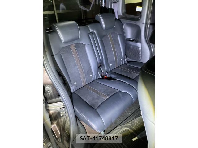 Honda N BOX CUSTOM 2018-05 8881181-11
