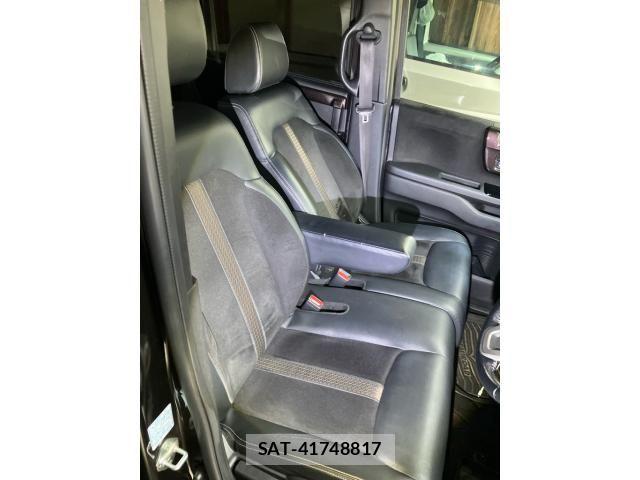 Honda N BOX CUSTOM 2018-05 8881181-13