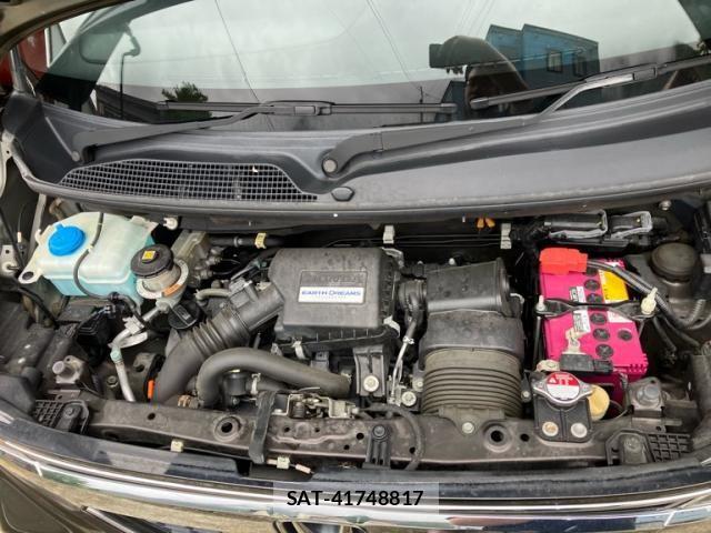 Honda N BOX CUSTOM 2018-05 8881181-14