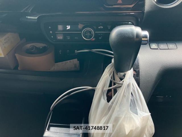 Honda N BOX CUSTOM 2018-05 8881181-21