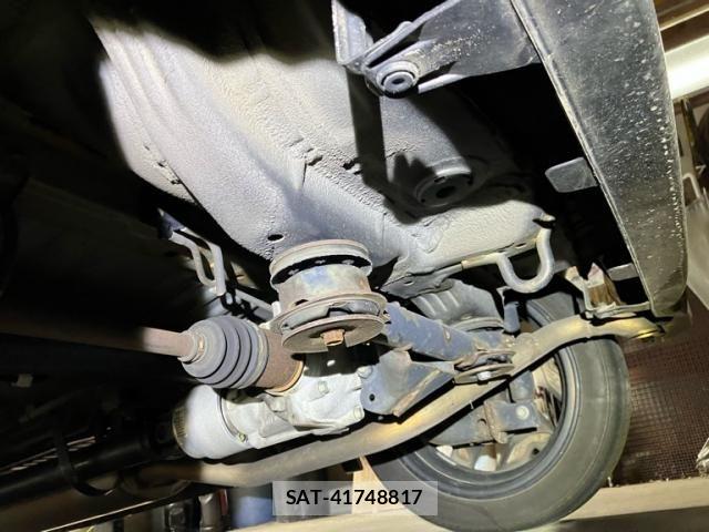 Honda N BOX CUSTOM 2018-05 8881181-8