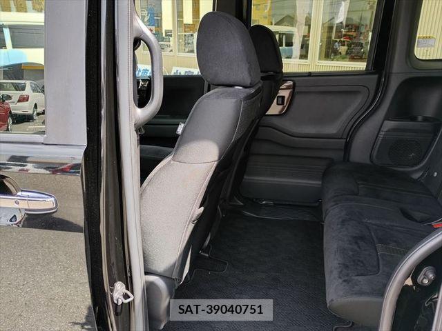 Honda N BOX CUSTOM 2018-07 8881182-11