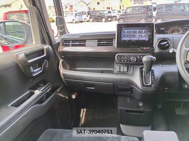 Honda N BOX CUSTOM 2018-07 8881182-17