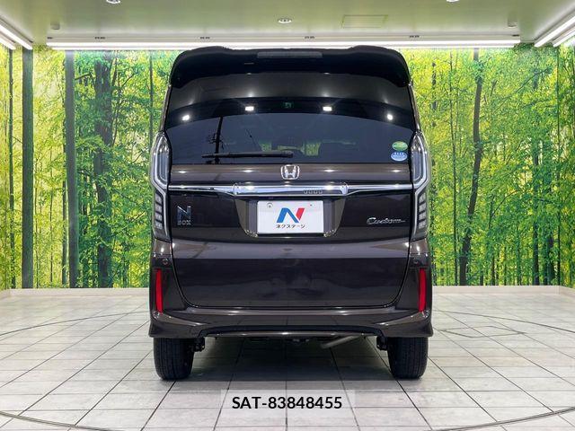 Honda N BOX CUSTOM 2019-05 8881178-14